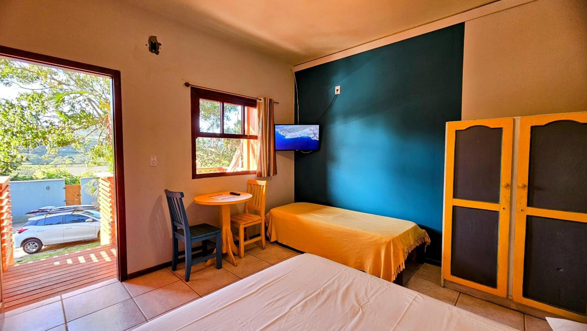 Vila No Rosa Hospedaria Прайя-ду-Роза Экстерьер фото